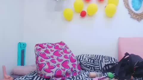 tinkerbell online show from October 2, 2025, 7:21 pm