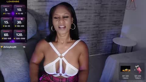 Tinna Goddess online show from October 27, 2025, 12:31 pm