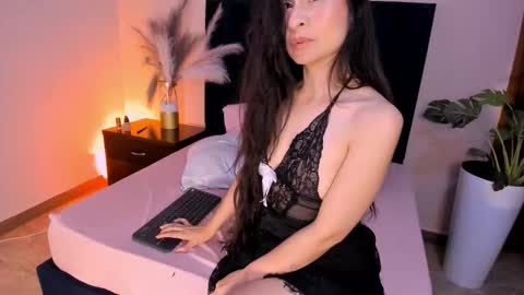 Tina Moon online show from March 11, 2026, 1:44 am