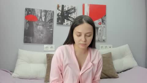 Snapshot of tiny__juju chatting on November 18, 2025, 1:22 am JuJu online show from November 18, 2025, 1:22 am