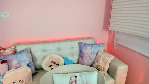 tiny_cora online show from May 21, 2026, 4:36 pm