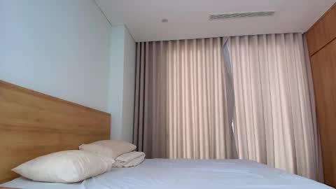 Snapshot of tiny_cute chatting on February 11, 2025, 2:46 am Lia online show from February 11, 2025, 2:46 am