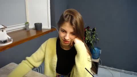 Snapshot of tiny_felicity chatting on March 6, 2025, 8:08 am Gloria online show from March 6, 2025, 8:08 am