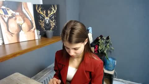 Snapshot of tiny_felicity chatting on March 8, 2025, 8:11 am Gloria online show from March 8, 2025, 8:11 am