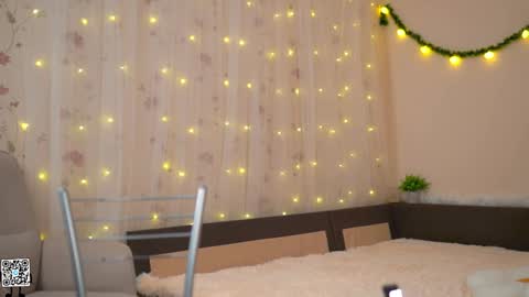 Lyssa     online show from December 22, 2024, 6:15 pm