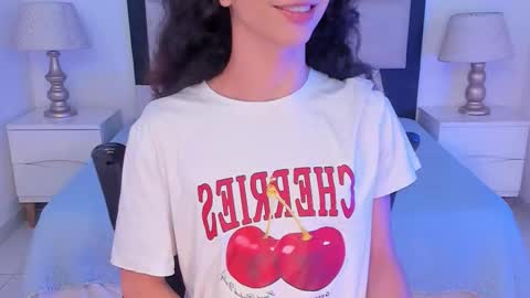 Snapshot of tiny_thomm chatting on January 6, 2026, 9:24 am Thomm Independent Model online show from January 6, 2026, 9:24 am