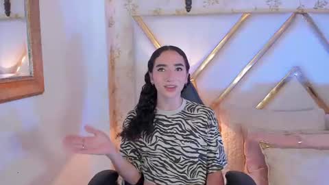 Thomm  Independent Model online show from July 12, 2026, 10:23 pm