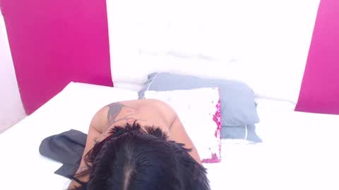 tiny_whore18 online show from February 13, 2025, 2:52 pm