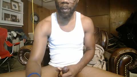 tinycock_1979 online show from October 9, 2025, 11:08 am