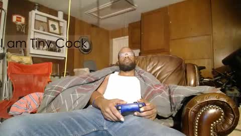 tinycock_1979 online show from November 22, 2025, 11:53 am