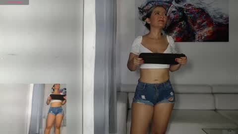 Miss Natty  online show from April 30, 2026, 8:57 pm
