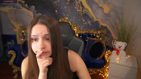 Snapshot of tinynataliee chatting on March 8, 2026, 7:01 am tinynataliee online show from March 8, 2026, 7:01 am