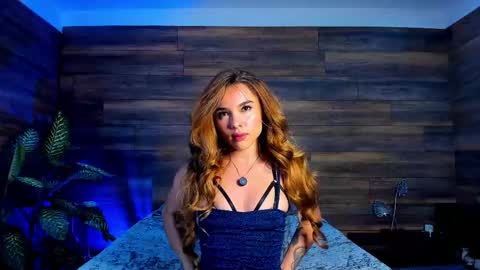 Snapshot of tinyw0nder chatting on October 15, 2025, 9:59 pm Instagram  tinyw0nder online show from October 15, 2025, 9:59 pm