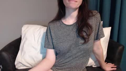 TinyyTina online show from January 5, 2025, 6:02 am