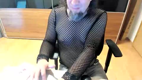 Tirolerboy27 online show from May 28, 2026, 7:05 am