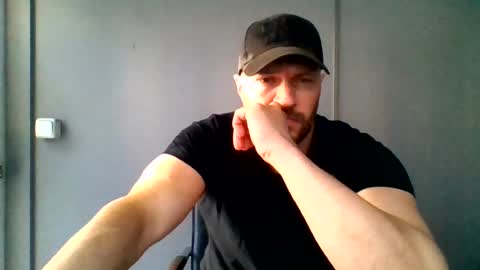 titan_heart online show from June 28, 2026, 5:02 am