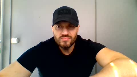 titan_heart online show from July 23, 2026, 10:02 am