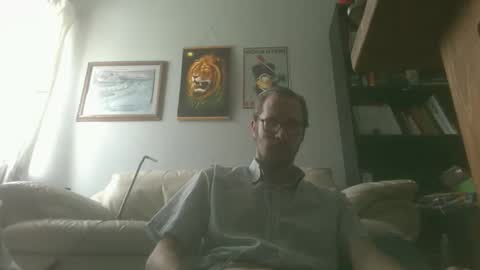 titlovercums online show from February 5, 2026, 4:44 pm