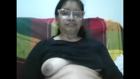 Snapshot of titssmall123 chatting on December 30, 2024, 7:15 am Ester online show from December 30, 2024, 7:15 am
