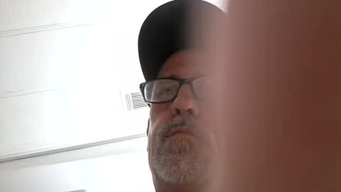 Snapshot of tnkrbel4851 chatting on April 5, 2026, 7:49 am tnkrbel4851 online show from April 5, 2026, 7:49 am