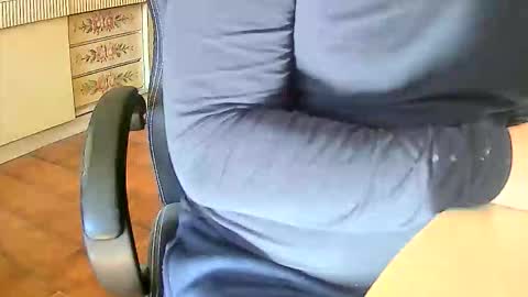 Tobiko online show from January 19, 2026, 2:10 pm