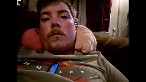 who wamts to hook up online show from April 22, 2026, 1:41 am