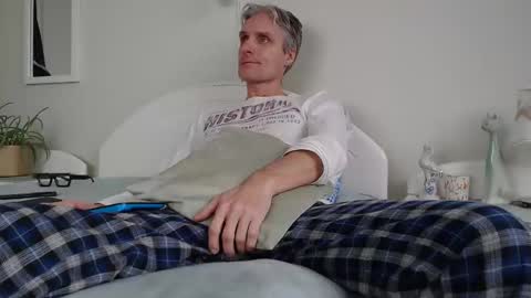 Daniel Bisexual uncut 20cm online show from December 26, 2024, 9:01 am