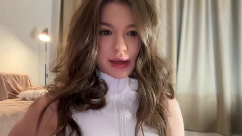 Alice  Alice -   online show from April 3, 2026, 2:37 pm