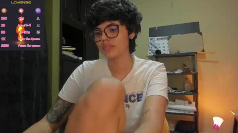 Snapshot of tokyo_uwu chatting on December 23, 2024, 8:44 am sofi 3 online show from December 23, 2024, 8:44 am