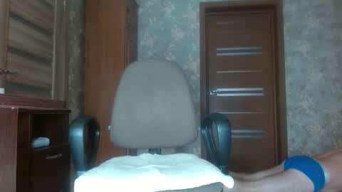 Snapshot of tolianuch chatting on April 23, 2026, 10:25 am Huligan online show from April 23, 2026, 10:25 am