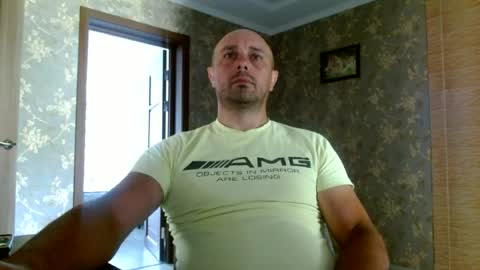 Snapshot of tolianuch chatting on June 22, 2026, 9:50 am Huligan online show from June 22, 2026, 9:50 am
