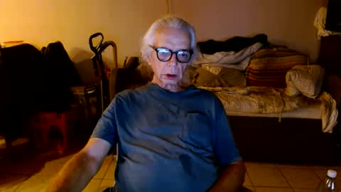 tom112292014 online show from September 27, 2025, 2:05 am