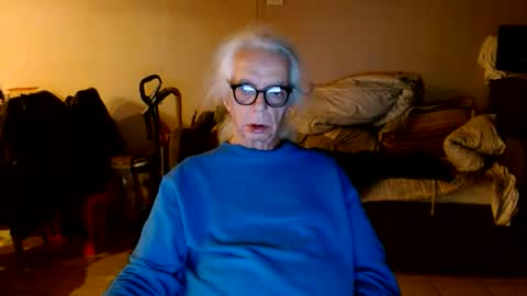 tom112292014 online show from October 17, 2025, 2:59 am