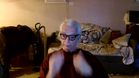 tom112292014 online show from May 4, 2026, 11:17 am