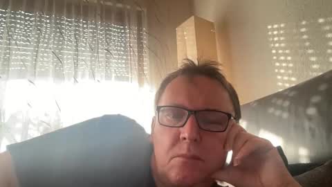 Snapshot of tom6644 chatting on February 2, 2025, 9:30 am Tom online show from February 2, 2025, 9:30 am