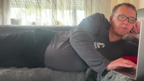 Tom online show from April 21, 2026, 2:45 pm