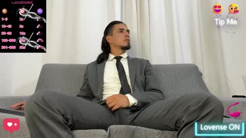 TOM online show from November 3, 2025, 9:48 pm