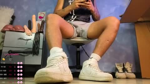 Tom online show from April 15, 2026, 1:40 pm