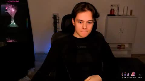 Snapshot of tom_er0s chatting on January 11, 2026, 5:18 pm Tom online show from January 11, 2026, 5:18 pm