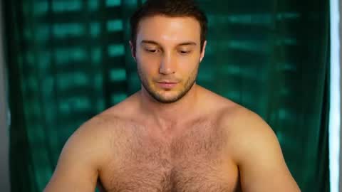 Snapshot of tom_fordd chatting on June 5, 2026, 6:52 am Tom online show from June 5, 2026, 6:52 am