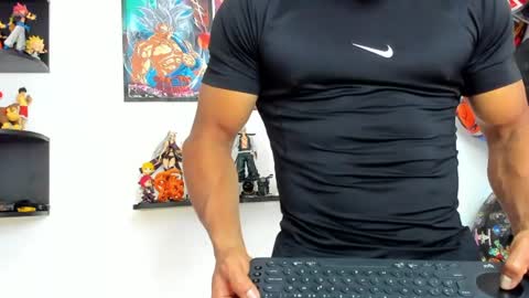 Snapshot of tom_kingfit chatting on June 18, 2026, 6:12 pm SPORTSFIT29 online show from June 18, 2026, 6:12 pm