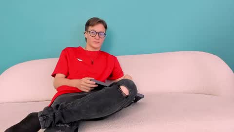 Tom online show from June 24, 2026, 1:10 pm
