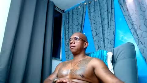 Snapshot of tom_miller chatting on July 2, 2026, 3:23 am Tom Miller online show from July 2, 2026, 3:23 am