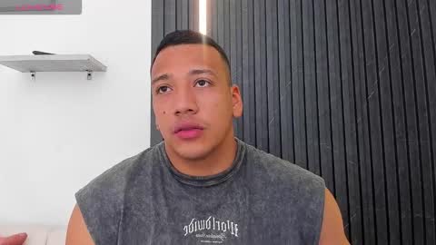 Tom muscle1 online show from September 11, 2025, 12:05 pm