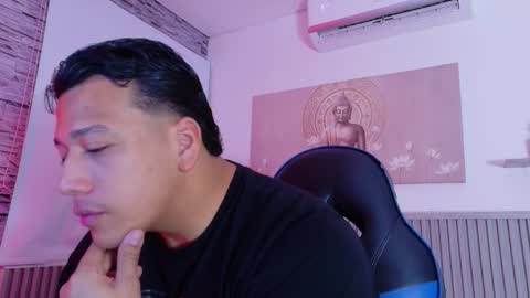 Tom muscle1 online show from March 26, 2026, 12:00 pm