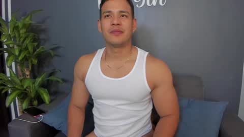 Tom Sin online show from December 13, 2024, 8:04 pm