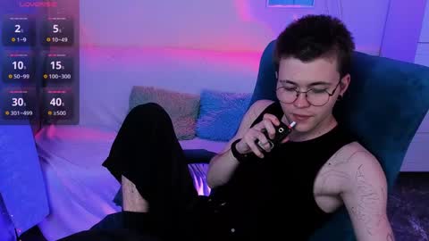 tomas_norton online show from May 20, 2026, 9:10 pm