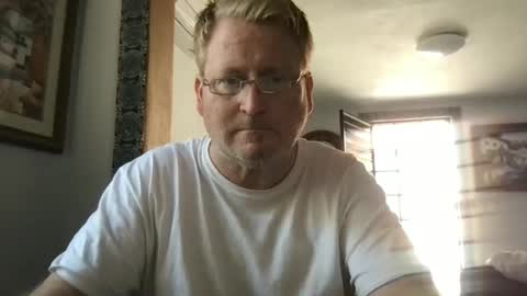 Snapshot of tomascausa chatting on December 17, 2024, 7:26 pm Hola online show from December 17, 2024, 7:26 pm