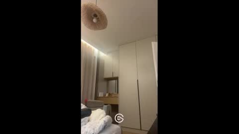 tomaszjager01 online show from March 12, 2025, 11:54 pm