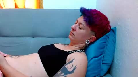 Blue online show from June 30, 2026, 6:31 pm